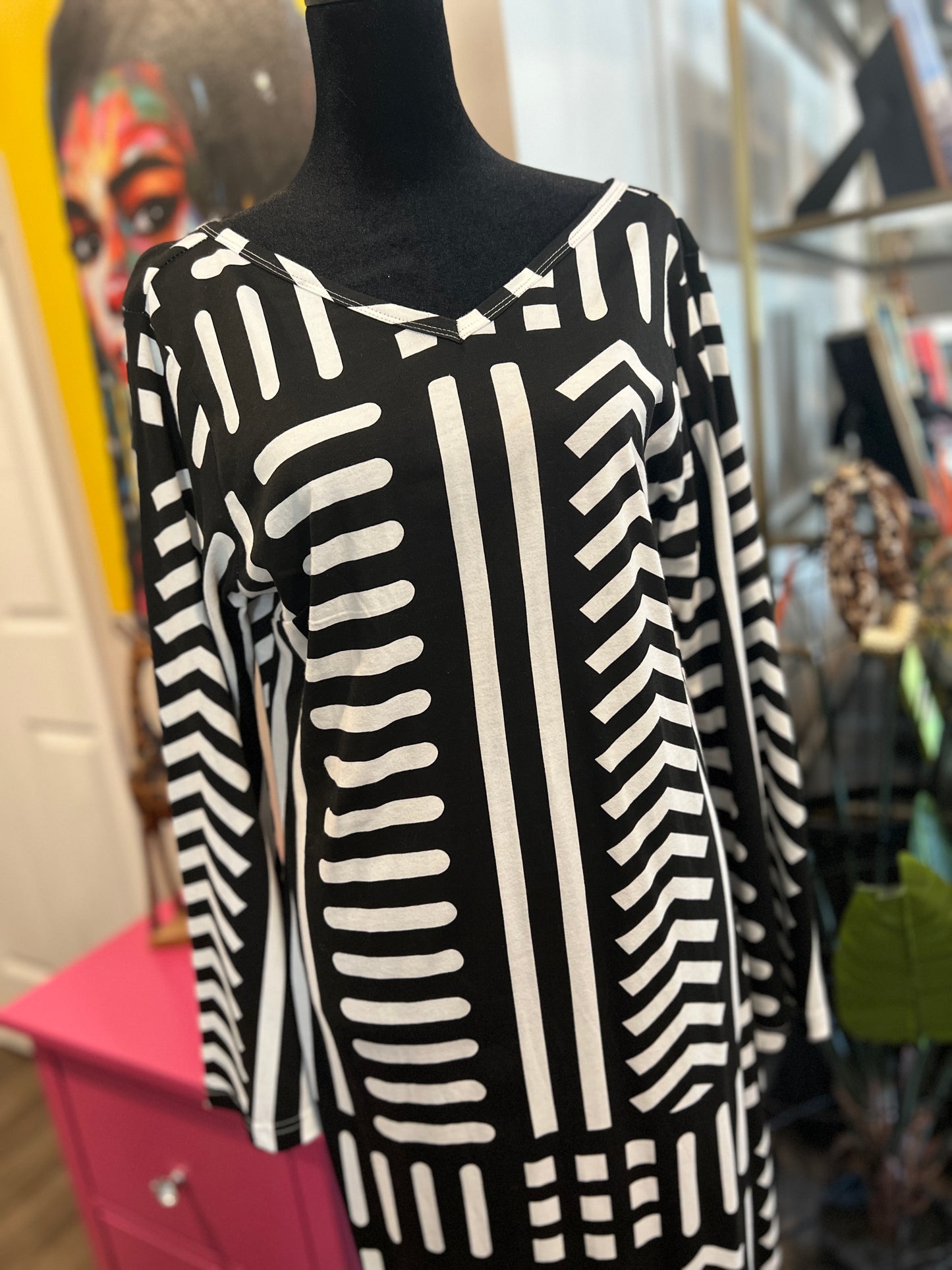 Black & White Geometric Print Maxi Dress - M