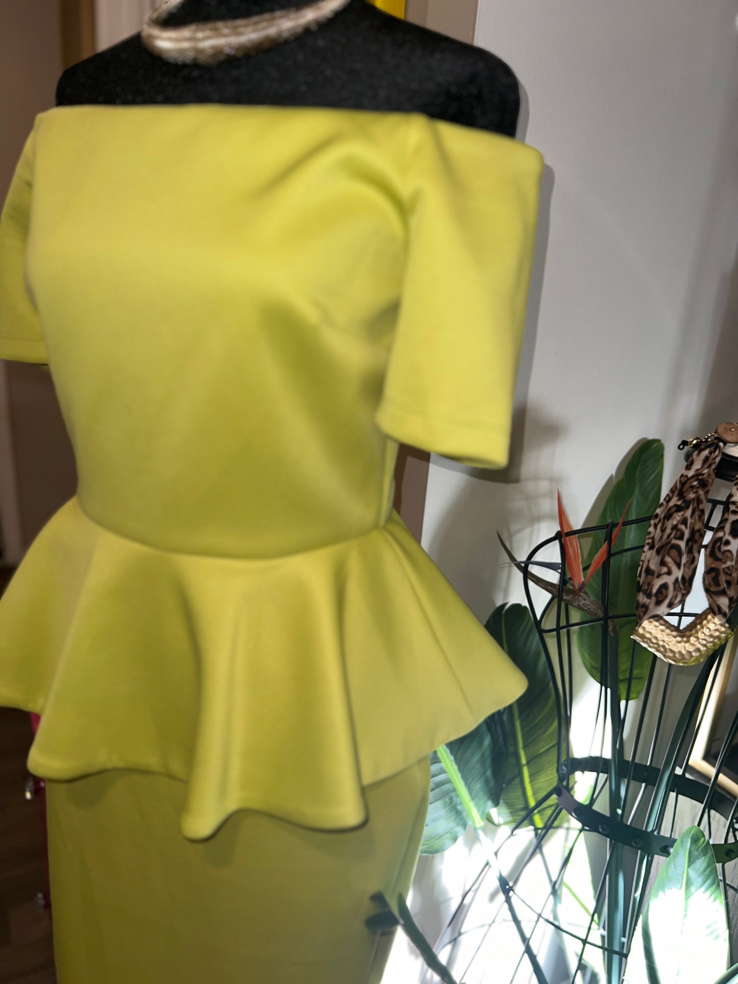 Beautiful Lemon Lime Elegance Peplum Dress - Size 6