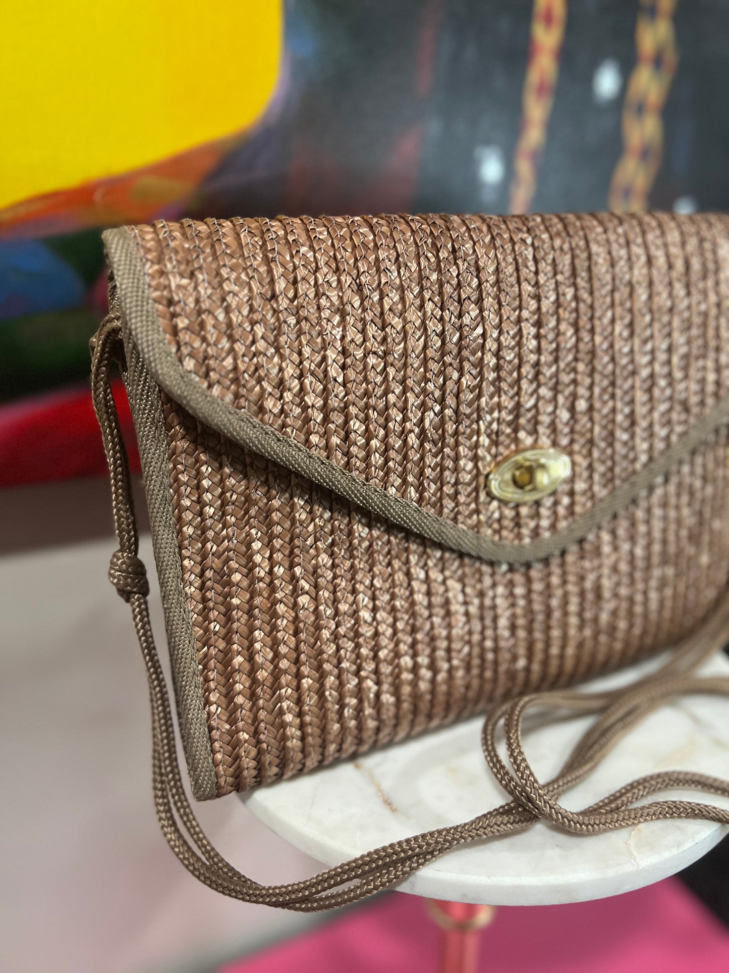 Vintage Woven Crossbody Bag – Earthy Elegance