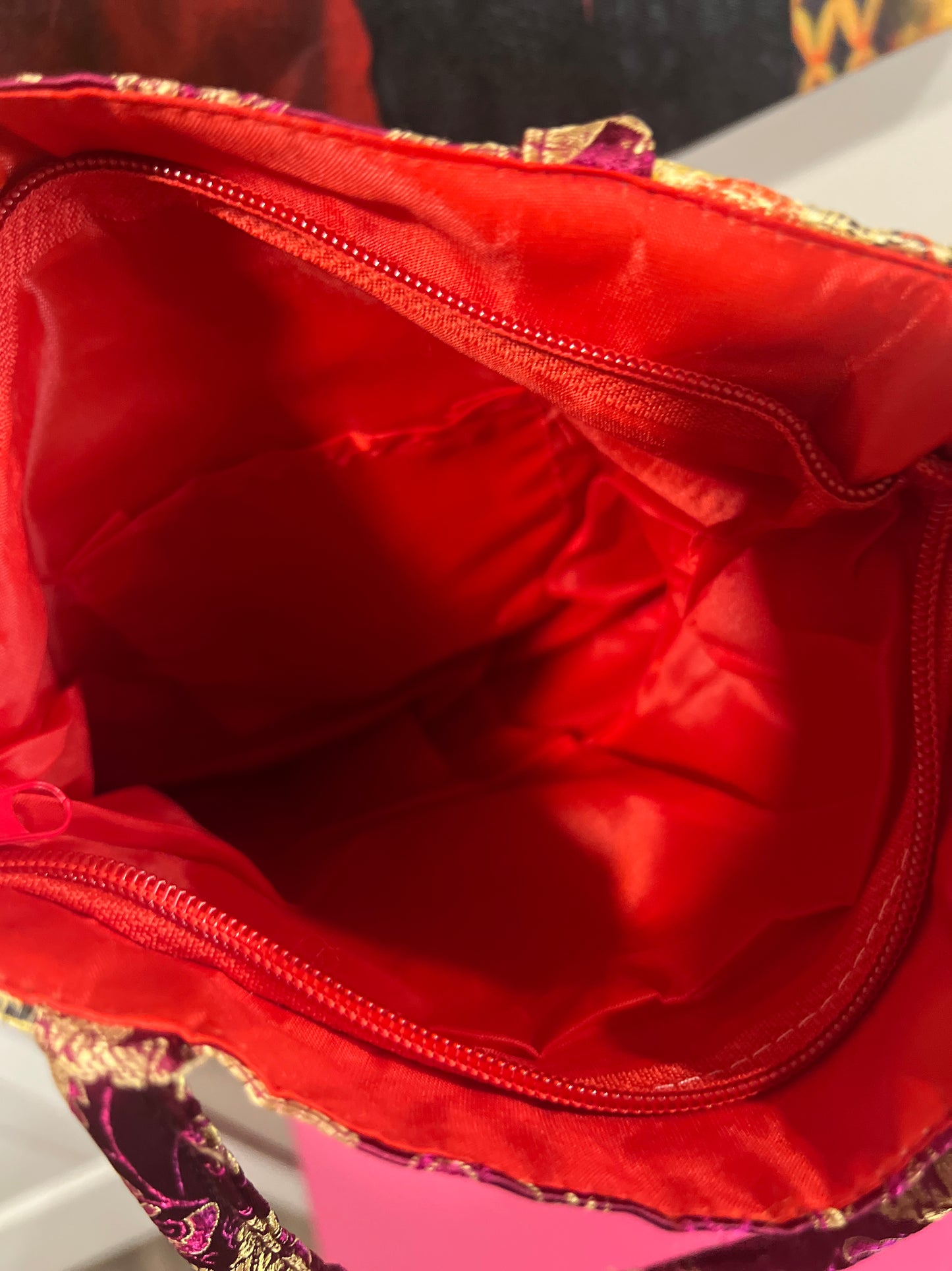 Elegant Magenta Oriental-Style Handbag – Timeless Charm